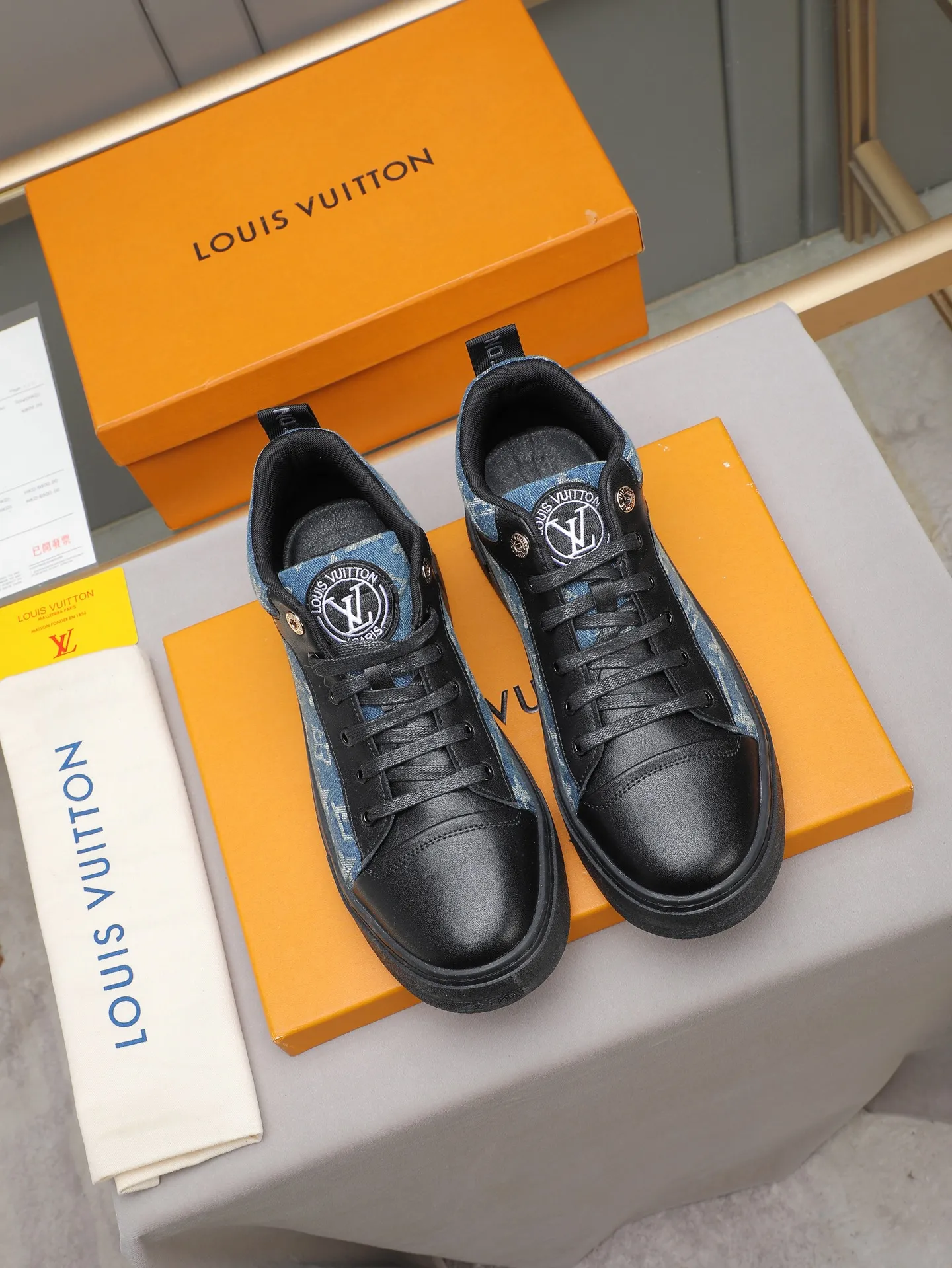 PP420 High Top Men's [LV] High top classic hot style in autumn and winter💝 👣👣Perfect last shape, beautiful design style 💋 💋This winter is no longer cold😢😢Cow leather + LV special material + non-slip and wear-resistant rubber outsole🎩A must-have for trendy men❗Number: 38-44 (45 custom-made) The real thing looks better🎬The real thing looks better👅, two colors to choose from